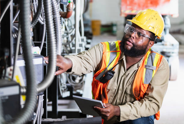 Best Affordable Emergency Electrician  in Peachtree City, GA